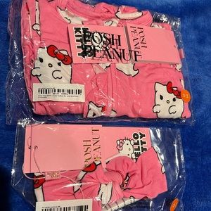 Posh Peanut Halloween Hello Kitty